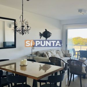 Apartamento De 3 Dormitorios En Primera Línea Del Mar, Playa Brava Punta Del Este