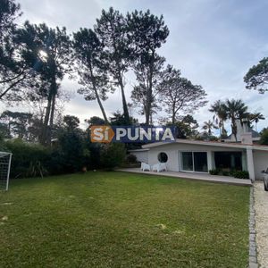Casa En Punta Del Este, Mansa
