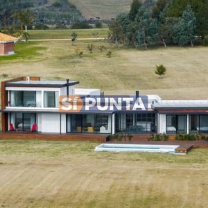 Venta Y Alquiler Anual  Casa En Barrio Privado Laguna De Los Cisnes