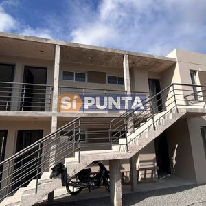Apartamento De 2 Dormitorios En Venta Maldonado
