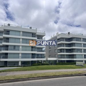 Apartamento De 4 Dormitorios