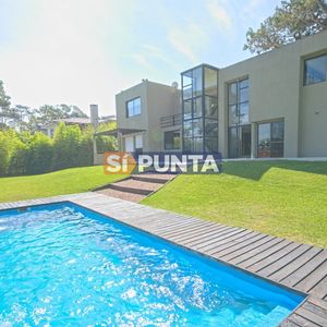 Casa En Alquiler Con Piscina - Rincón Del Indio