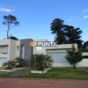 Casa En Alquiler Anual - Mansa