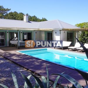 Casa De 3 Dormitorios En Barrio Privado José Ignacio
