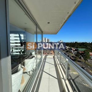 Apartamento De Dos Dormitorios En Alquiler - Roosevelt