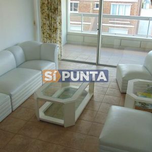 Apartamento En Alquiler Anual