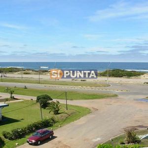 Apartamento En Brava, 3 Dormitorios *
