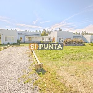 Chacra En La Barra Con 6 Dormitorios En Venta