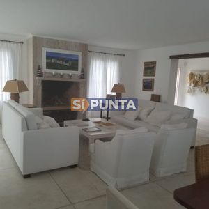 Oportunidad En Zona De Península