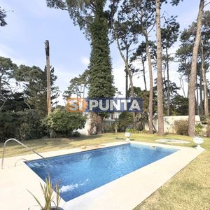 Casa Ubicada En Jardines De Cordoba