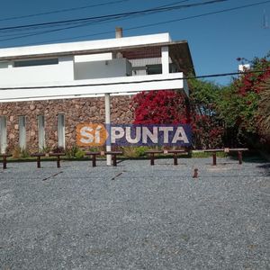 Alquiler  Apartamento De 3 Dormitorios En Manantiales