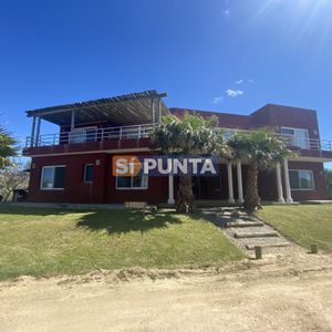 Casa De 5 Dormitorios En Venta Altos De Punta Piedra