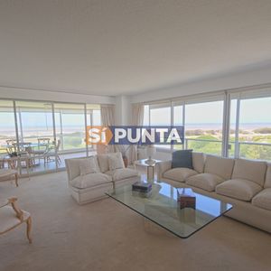 Apartamento De 3 Dormitorios En Alquiler