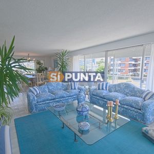 Apartamento De 3 Dormitorios En Venta Brava