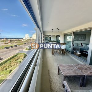 Excelente Apartamento En Torre De Primera Categoría