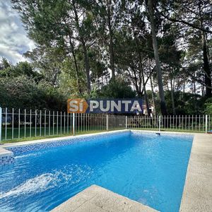 Casa De 4 Dormitorios En Alquiler Anual Y Temporal - Solanas