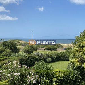 Dos Casas En Brava 5 Dormitorios + Doble Dependencia ,piscina,gran Parque Y Vista Al Mar