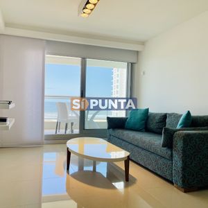 Alquiler Temporario De Apartamento De Dos Dormitorios Con Dos Baños En Playa Brava