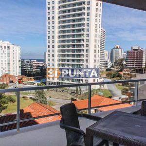Apartamento De 2 Dormitorios En Playa Brava - Punta Del Este