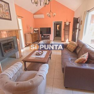 Casa En Alquiler De Temporada - 4 Dormitorios