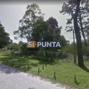 Terreno De Gran Superficie En Zona Habitada Todo El Año.