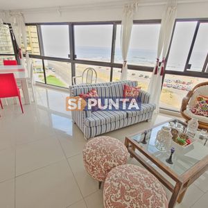 Alquiler Apartamento 3 Dormitorios, Playa Brava Frente Al Mar
