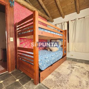 Casa De Cuatro Dormitorios En Manantiales