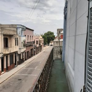 Venta 2 Casas O  Local Y Casa En Ciudad Vieja