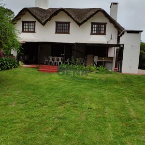 Venta Y Alquiler De Cabaña En Pinares, 5 Dormitorio, 3 Baños, Lindo Lugar.