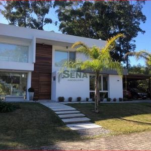 Venta Y Alquiler De Casa En Portezuelo, 4 Dormitorios, 5 Baños, Divino Lugar.