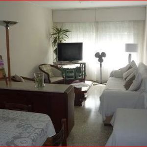 Venta De Apartamento En La Peninsula, 1 Dormitorio Y Dos Baños, Buen Edificio.