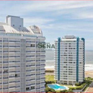 Alquiler De Apartamento En La Brava, 2 Dormitorios, 2 Baños, Con Servicios Y Buena Vista.