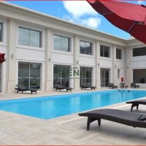 Venta De Apartamento Monoambiente En La Roosevelt, Baño, Todos Los Servicios.
