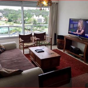 Venta  Y Alquiler De Apartamento En La Mansa, 3 Dormitorios, 2 Baños, Piscina, Canchas, Buena Vista.