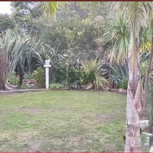 Venta Y Alquiler De Casa En El Chorro, 2 Dormitorios, Baño, Buen Lugar Para Vivir Cerca Del Mar.