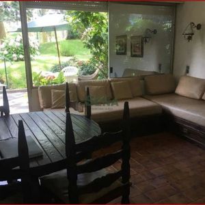 Venta De Apartamento En La Mansa, 1 Dormnitorio Y Medio, Baño, Piscina, Parque.