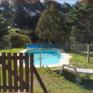 Venta Y Alquiler En Lugano, 5 Dormitorios, 4 Baños, Piscina Climatizada.