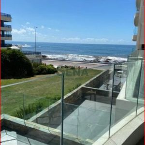 Venta De Apartamento En La Peninsula, Nuevo A Extrenar, 1dormitorio, 1 Baño, Living, Comedor, Cocina, Estacionamiento, Piscina, Gran Vista Al Mar.