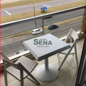 Venta De Apartamento En La Brava,  Dormitorio, Baño, Balcon, Muy Buena Vista.