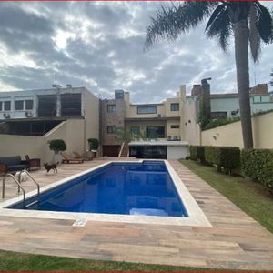 Venta Casa En Carrasco, 5 Dormi, 5 Baños, Gran Vista Y De Buena Construccion.
