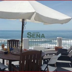 Alquiler De Apartamento En La Peninsula, 2 Dormitorios, 2 Baños, Balcon, Linda Vista Al Mar.
