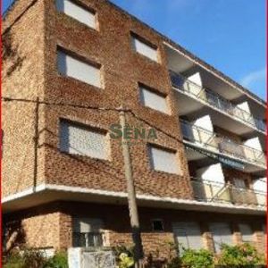 Alquiler De Apartamento En La Peninsula, Mono Ambiente, Baño, Cerca De Todo.