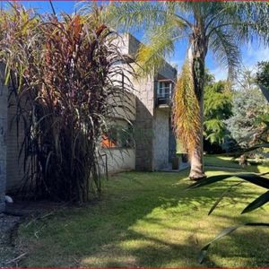 Alquiler De Casa En Brio Marly, 4 Dormitorios, 4 Baños, Lindo Parque Y Buen Entorno.