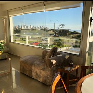 Venta De Apartamento En La Mansa, 3 Dormitorios, 3 Baños, Balcon, Buena Vista.