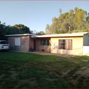 Venta De Casa En Paso De La Arena, 5 Dormitorios, 3 Baños, Mas Aptos Y Galpon.