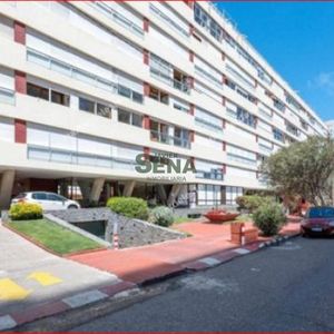 Venta De Apartamento En La Brava, 2 Dormitorios, Baño, Balcon, Garaje, Cerca Del Mar.