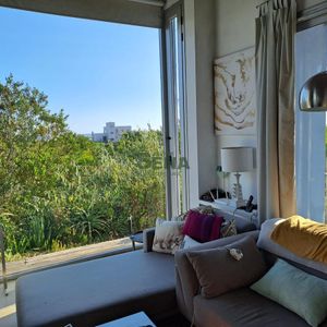 Venta De Casa En Chihuahua, 3 Dormitorios, 3 Baños, Amplia Luminosa Moderna En Dos Plantas Y Con Vista.