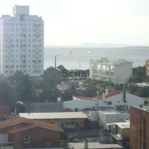 Venta Y Alquiler De Apartamento Brava, 3 Dormitorios, 2 Baños, Gran Vista Mansa