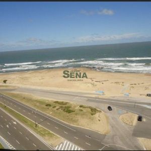 Venta Y Alquiler De Apto En La Brava, 3 Dormitorios, 2 Baños, Terraza, Vista