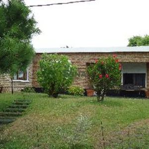 Venta Y Alquiler  Casa En Mansa, 3 Dormitorios, 2 Baños, Para Vivir Todo El Año